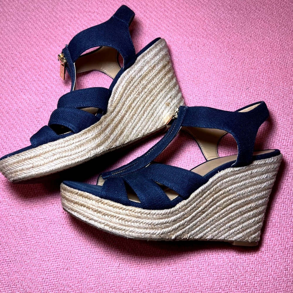 Michael Kors Berkley Navy Blue Canvas Espadrille Wedge Sandals Gold Zip 9M - Picture 7 of 9